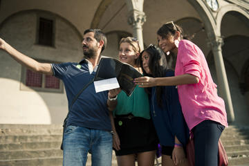 Historical WhoDunit Murder Solving Self-Guided Tour in Florence