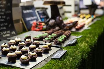 3-hour intimate walking food tour in Shoreditch