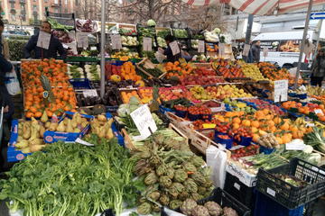 Market tour and lunch at chef home