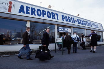Private transfer from Beauvais Airport to Paris