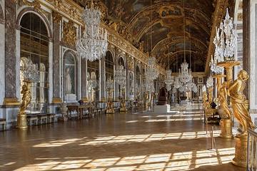 Skip-the-Line Palace of Versailles and Eiffel Tower Tour with Hotel Transfer