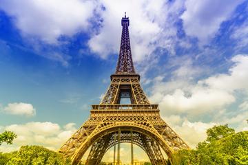Eiffel Tower Priority Access Admission with Virtual Reality Tour