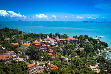 Xiamen Private Tour: Gulangyu Island, Zhongshan Pedestrian Street and Zengcuoan