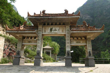 Private Tour: Xi'an Huashan Mountain Exploration Day Tour