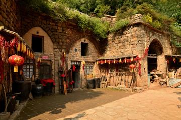 Xi'an Boutique Tour: Terracotta Army and Cave Dwellings