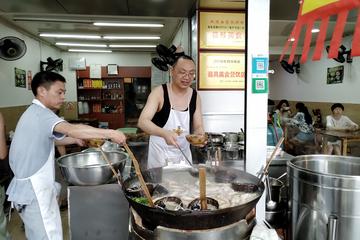 Eat and Live Like a Local: 4-Hour Local Life Experience and Street Food Tasting
