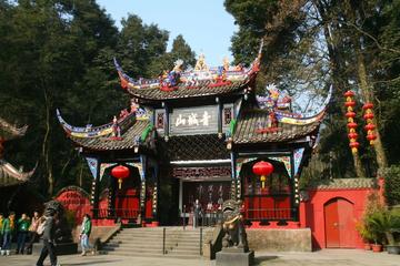 One-Day Private All-Inclusive Tour of World