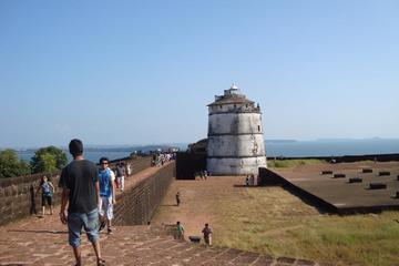 Old Goa Fort Aguada, Reis Magos, and Three Beaches Private Full-Day Tour