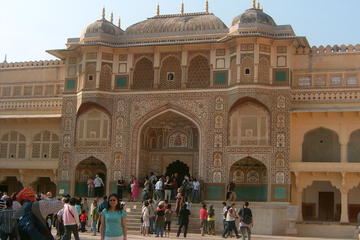 Private Tour: Half-Day Jaipur City Tour of Amber Fort with Jeep Ride