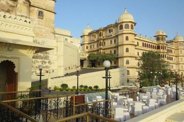 Private Tour: Udaipur City Tour with Eklingji and Nagda