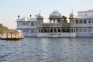 Private Tour: Udaipur City Sightseeing Tour
