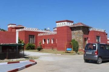 Private Transfer From Udaipur To Dungarpur Fort
