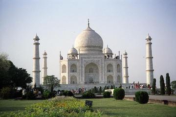 Taj Mahal Small-Group Day Trip