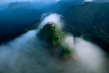 Overnight Hiking and Trekking Tour to Adams peak via Peak Wilderness sanctuary