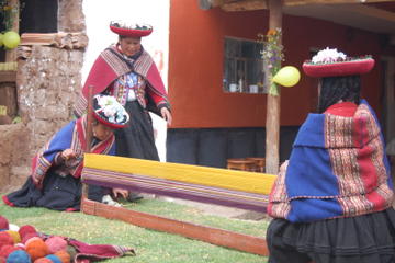 Sacred Valley Private Tour: Chincheros, Ollantaytambo and Pisaq