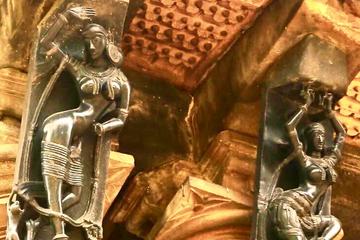 Day Tour to UNESCO: The Glorious RAMAPPA Temple, Tank & Town of 800 years old
