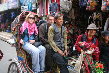3-Hour Thamel Sightseeing Tour by Rickshaw in Kathmandu