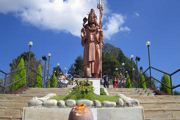 Half-Day Trip to Bhaktapur from Kathmandu Including Kailashnath Mahadev Statue