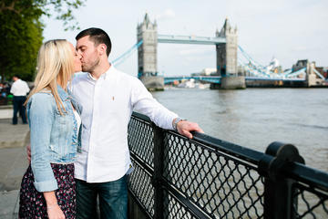Styled Photoshoot at Tower Bridge in London