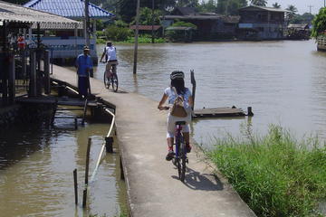 Full-Day Koh Kred and Nonthaburi Cycling Adventure from Bangkok