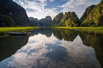 Full-Day Tour to Tam Coc National Park and Hoa Lu from Hanoi