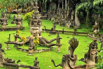 Full-Day Vientiane Sightseeing Tour with Buddha Park Visit