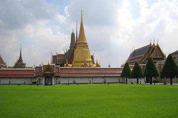 Half Day City and Temples Tour including Grand Palace in Bangkok