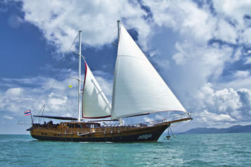 Koh Samui Small-Group Day Cruise with Snorkeling and Lunch