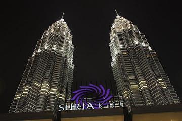 Private Tour: Cultural Night of Kuala Lumpur with Dinner and Show