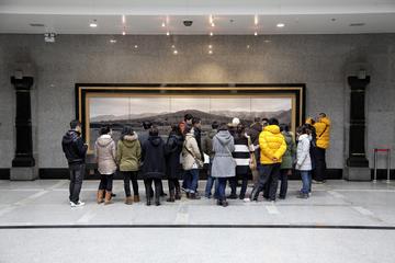 Qianling Mausoleum and Xianyang Museum Tour from Xian