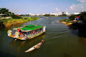 Private Tour: Full-Day Hue City Tour Including Boat Trip on the Perfume River