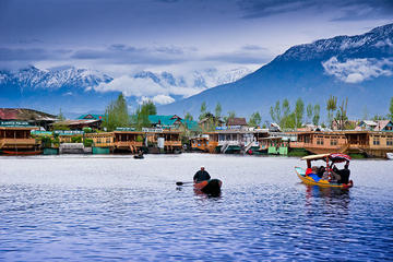 6-Day Muslim Halal Tour Including Delhi Agra Taj Mahal Srinagar Kashmir