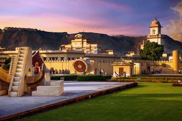 Private Three Days Guided Jaipur Pink City Tour From New Delhi With Traditional Dinner with an Indian Family