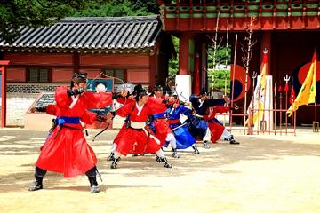 Private Full Day Tour to Korean Folk Village and Hwaseong Fortress