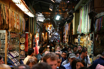 8-Hour Private Tour of the Pyramids, Sphinx, Egyptian Museum and Bazaar including Camel Ride and Lunch from Cairo