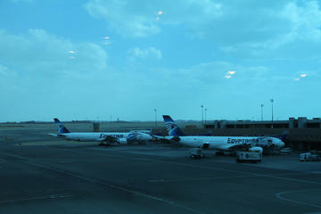 Private Departure Transfer: Cairo or Giza Hotels to Cairo Airport