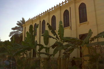 Private Guided Day-Tour to Giza Pyramids Egyptian Museum and Ben Ezra Synagogue in Cairo