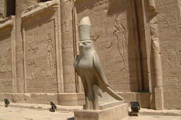 Private 7-Night Egypt Explorer Tour including Sleeper Train and Nile Cruise from Cairo