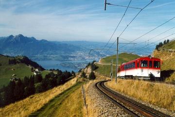 Private Guided Day Tour to Mount Rigi from Zurich with Boat Ride and Cogwheel Train