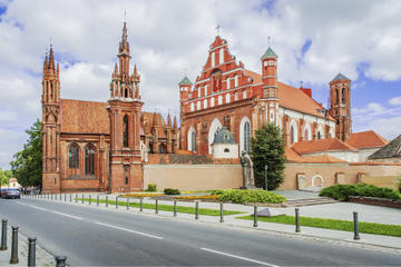 Vilnius Private Tour: Uzhupis City Walking Tour