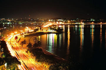 Nha Trang Bay Night Cruise Including Seafood Dinner