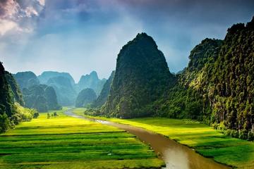 Private Day tour to Trang An - Dried Ha Long bay