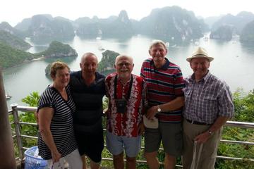 Full-Day Small Group Halong Bay Islands and Caves Tour with Seafood Lunch from Hanoi