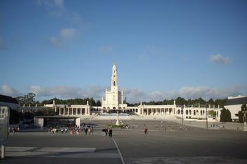 Fatima Nazare and Obidos Private Tour from Lisbon