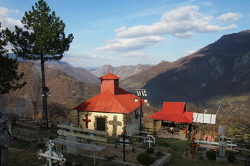3-Day Domogled-Valea Cernei National Park Private Tour from Timisoara