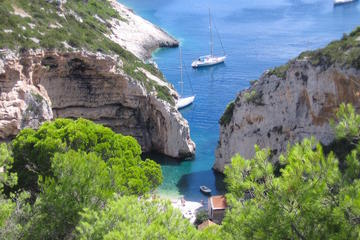 Blue and Green Cave Speedboat Tour from Hvar