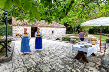 Countryside Day Tour from Dubrovnik with Food Tastings