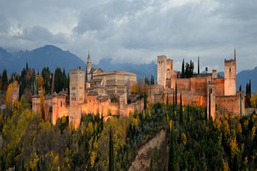 Small group tour Alhambra & Granada from Seville