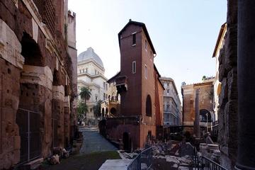 The Heart of Ancient Rome and Ghetto Walking Tour