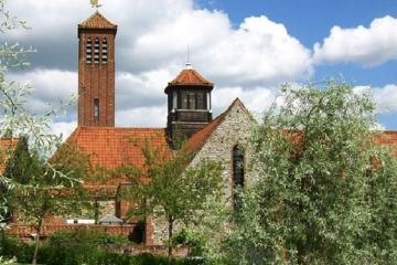 Private Tour: Pilgrimage to Walsingham Tour from London
